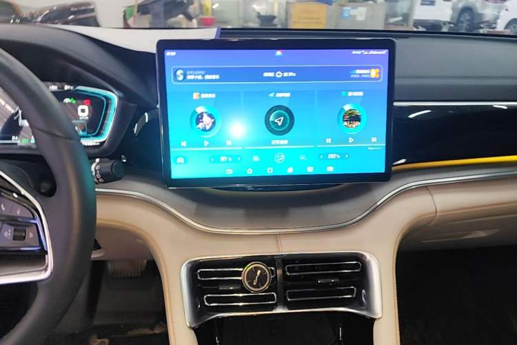 Used BYD Song PLUS New Energy 2021 DM-i 51KM Prestige Model Audio And AC Panel