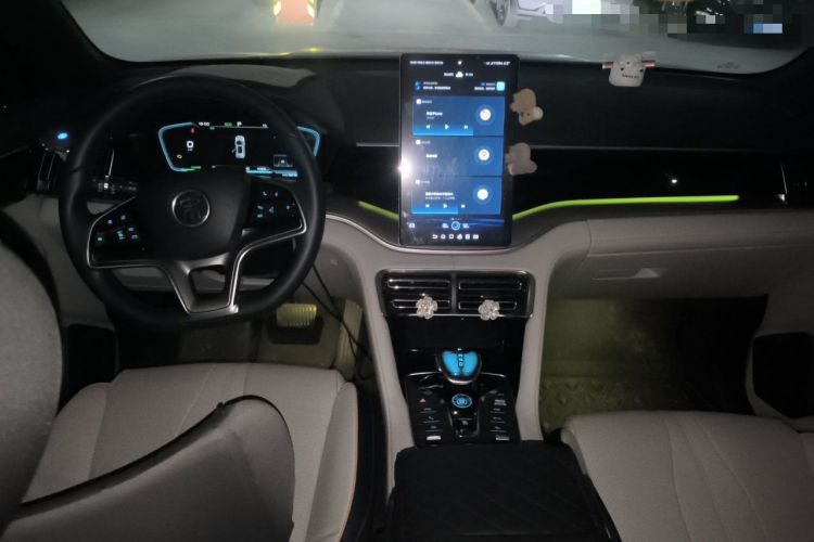 Used BYD Song PLUS New Energy 2021 DM-i 110KM Flagship PLUS Center Console