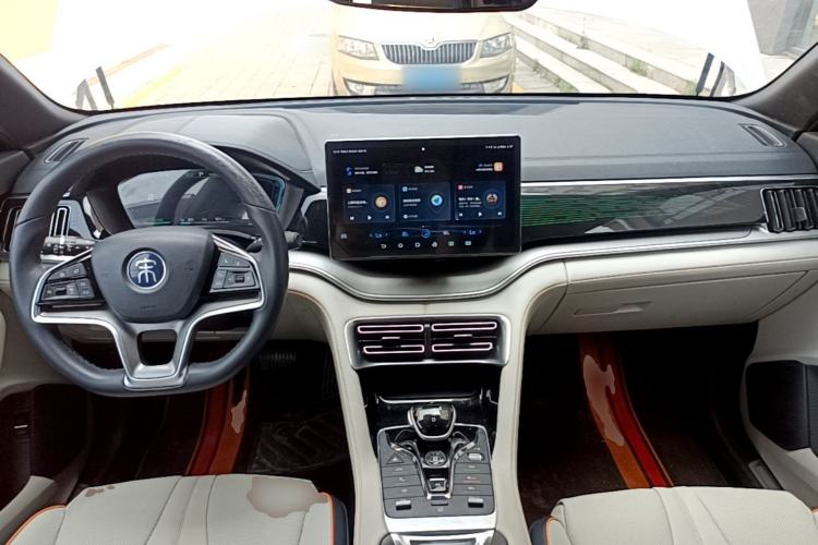 Used BYD Song PLUS New Energy 2021 EV Flagship Model Center Console