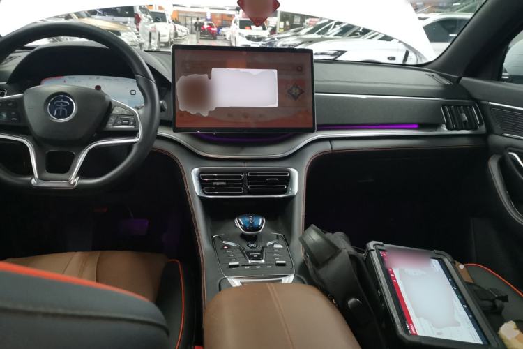 Used BYD Song PLUS New Energy 2021 DM-i 100KM Four-Wheel Drive Flagship PLUS Center Console