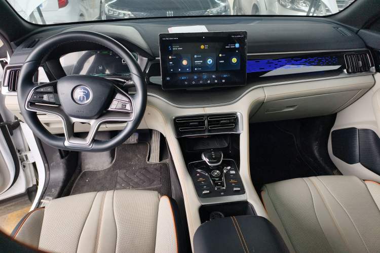 Used BYD Song PLUS New Energy 2021 EV Flagship Model Center Console