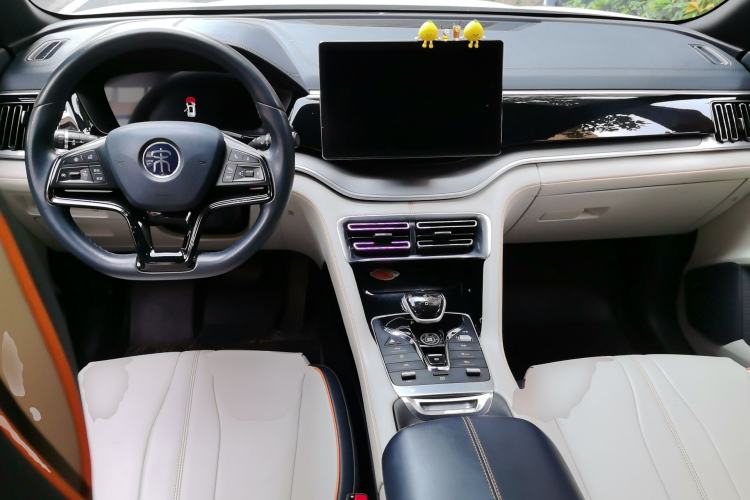 Used BYD Song PLUS New Energy 2021 DM-i 110KM Flagship Model Center Console