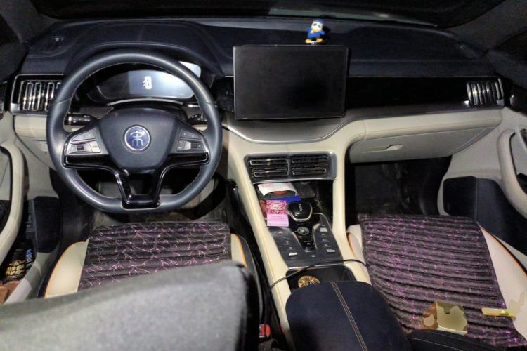 Used BYD Song PLUS New Energy 2021 DM-i 110KM Flagship Model Center Console