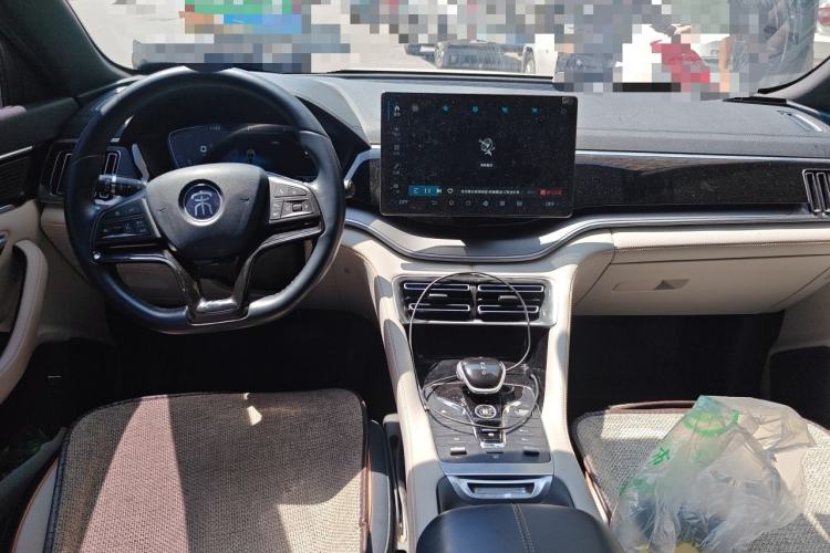 Used BYD Song PLUS New Energy 2021 DM-i 110KM Flagship Model Center Console