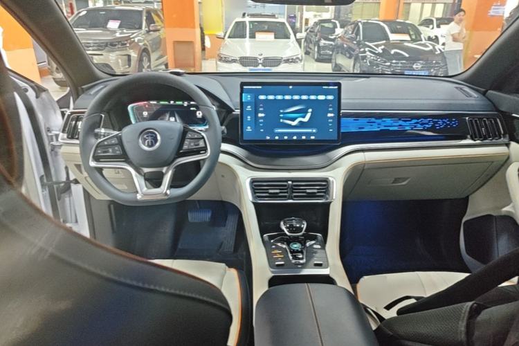 Used BYD Song PLUS New Energy 2021 EV Flagship Model Center Console