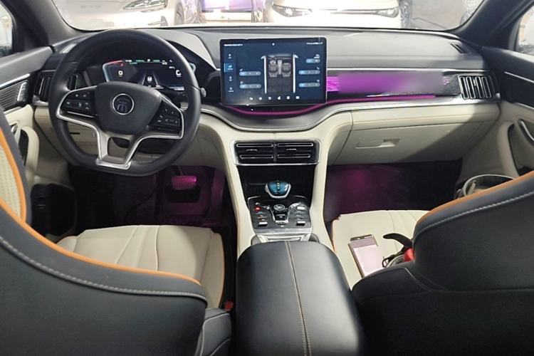 Used BYD Song PLUS New Energy 2021 EV Flagship Model Center Console