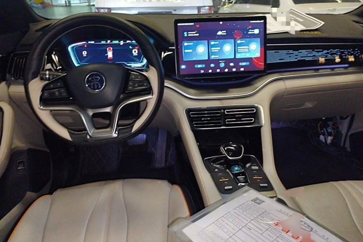 Used BYD Song PLUS New Energy 2021 EV Flagship Model Center Console