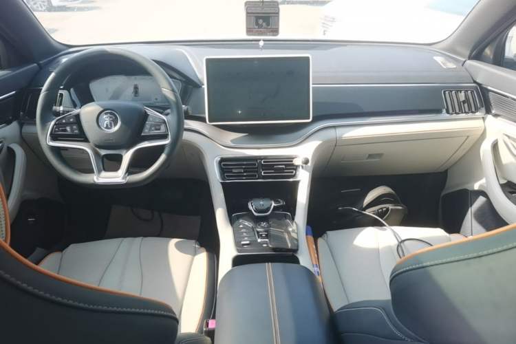 Used BYD Song PLUS New Energy 2021 DM-i 51KM Prestige Model Center Console