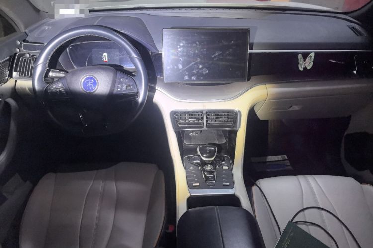 Used BYD Song PLUS New Energy 2021 DM-i 110KM Flagship Model Center Console