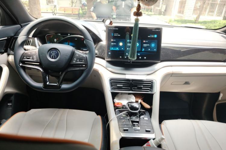 Used BYD Song PLUS New Energy 2021 DM-i 110KM Flagship Model Center Console