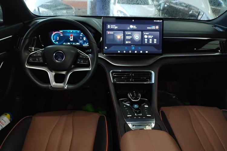 Used BYD Song PLUS New Energy 2021 DM-i 100KM Four-Wheel Drive Flagship PLUS Center Console