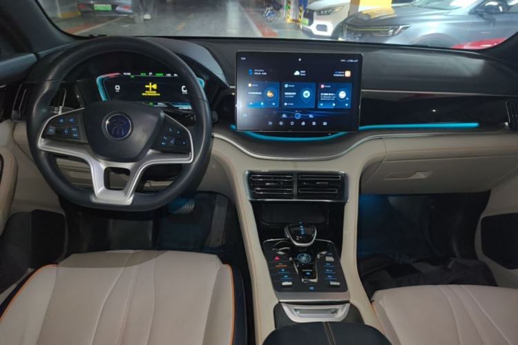 Used BYD Song PLUS New Energy 2021 EV Deluxe Model Center Console