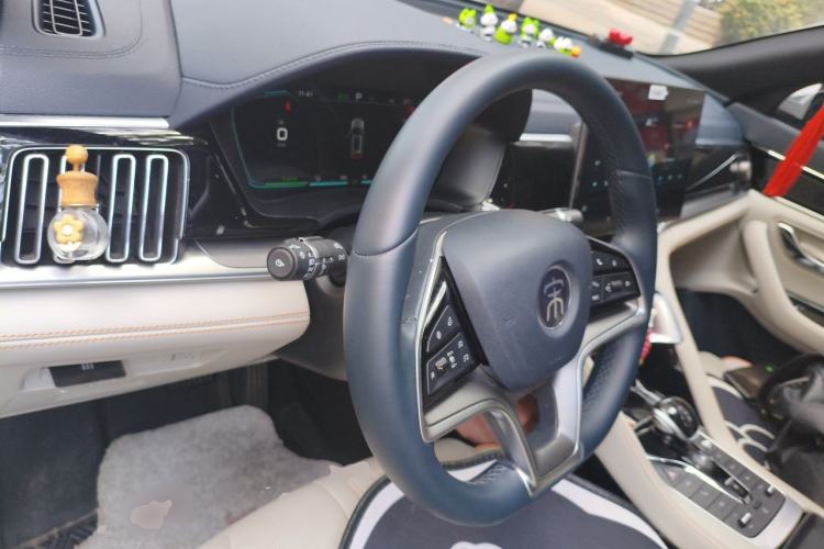 Used BYD Song PLUS New Energy 2021 DM-i 110KM Flagship PLUS Center Console