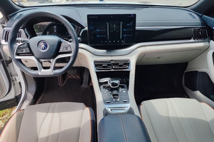 Used BYD Song PLUS New Energy 2021 EV Flagship Model Center Console