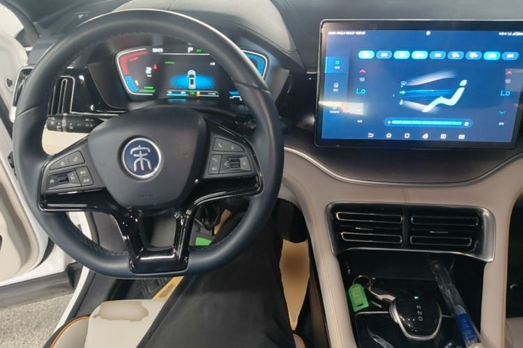 Used BYD Song PLUS New Energy 2021 DM-i 110KM Flagship Model Center Console