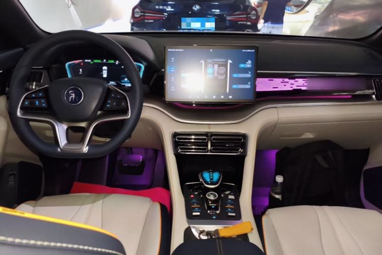 Used BYD Song PLUS New Energy 2021 EV Flagship Model Center Console