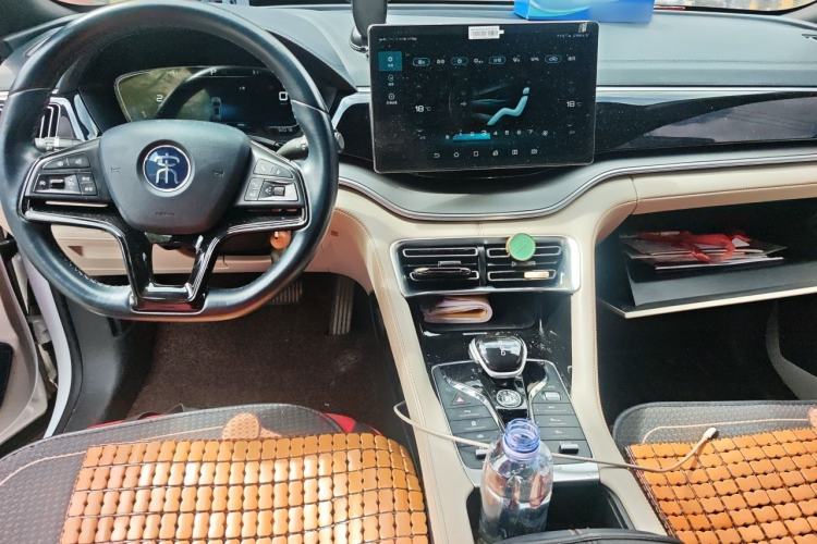 Used BYD Song PLUS New Energy 2021 DM-i 110KM Flagship Model Center Console