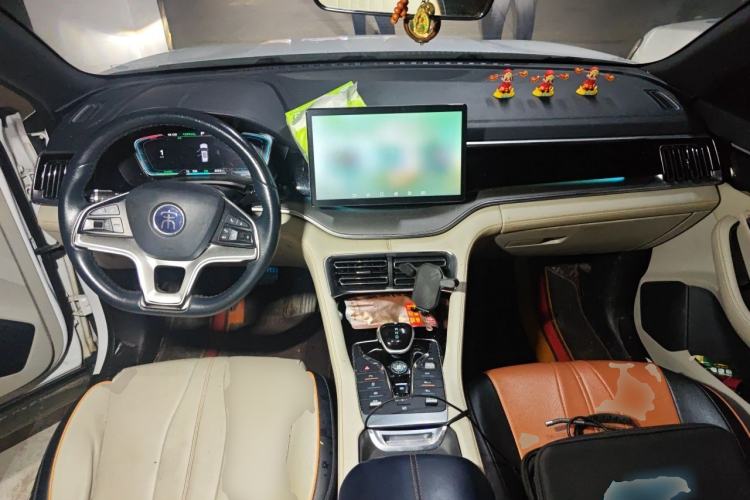 Used BYD Song PLUS New Energy 2021 EV Deluxe Model Center Console