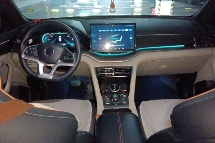 Used BYD Song PLUS New Energy 2021 EV Deluxe Model Center Console