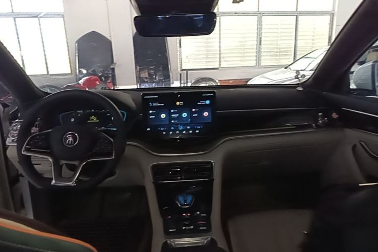 Used BYD Song PLUS New Energy 2021 DM-i 110KM Flagship PLUS Center Console