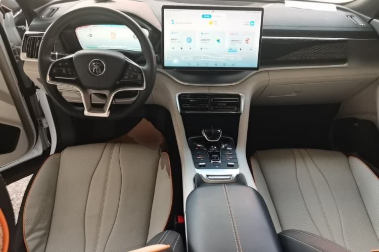 Used BYD Song PLUS New Energy 2021 DM-i 110KM Flagship PLUS 5G Edition Center Console