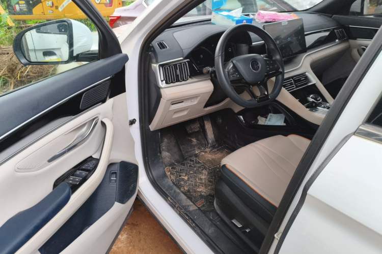 Used BYD Song PLUS New Energy 2021 DM-i 110KM Flagship Model Driver Seat