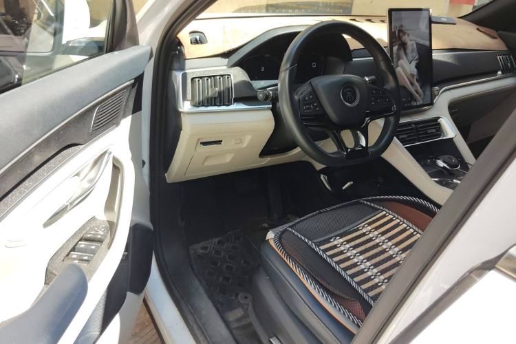 Used BYD Song PLUS New Energy 2021 DM-i 110KM Flagship Model Driver Seat
