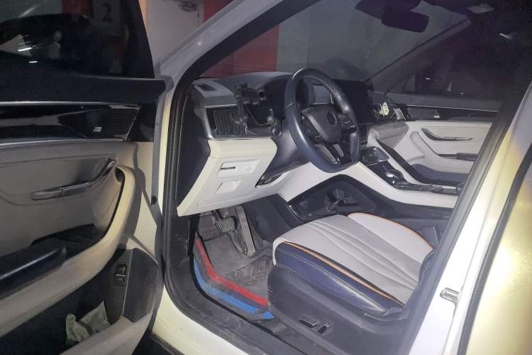 Used BYD Song PLUS New Energy 2021 DM-i 110KM Flagship Model Driver Seat