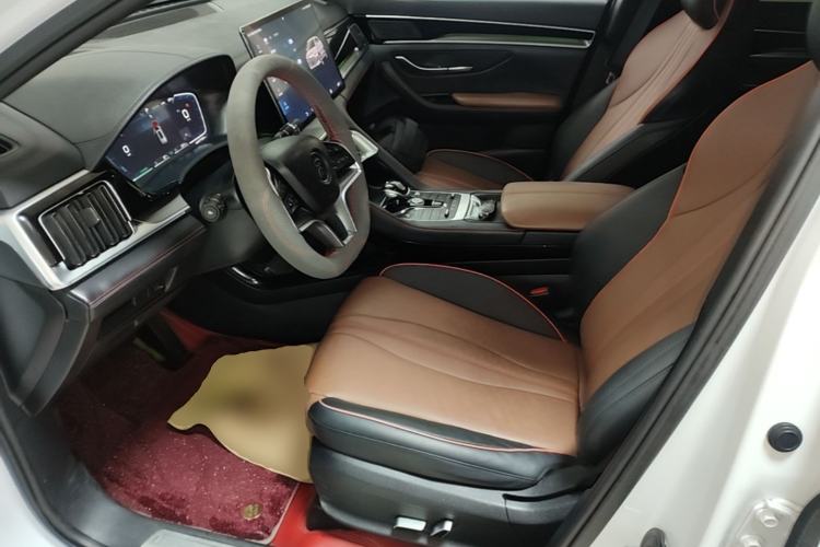 Used BYD Song PLUS New Energy 2021 DM-i 100KM Four-Wheel Drive Flagship PLUS Driver Seat