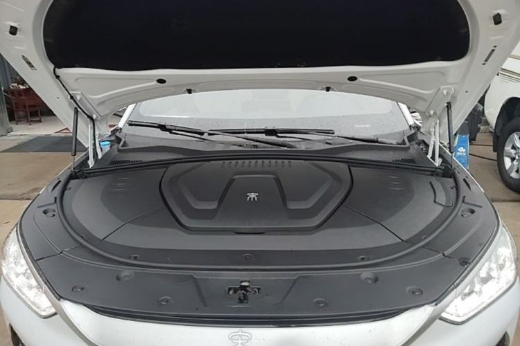 Used BYD Song PLUS New Energy 2021 EV Flagship Model Engine Bay