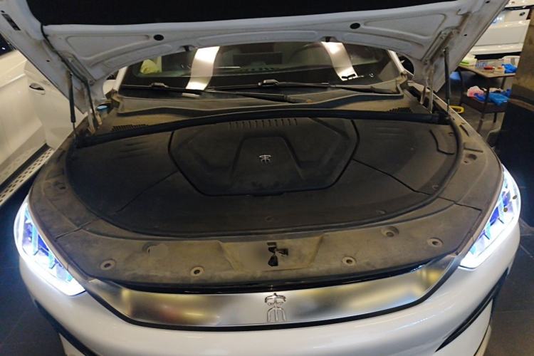 Used BYD Song PLUS New Energy 2021 EV Flagship Model Engine Bay