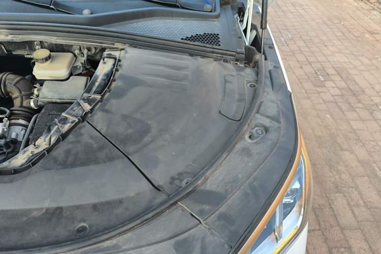 Used BYD Song PLUS New Energy 2021 DM-i 51KM Prestige Model Engine Bay Left