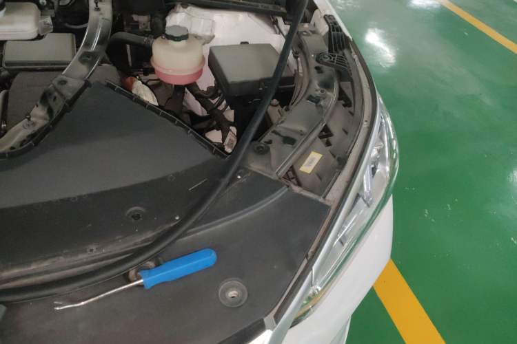 Used BYD Song PLUS New Energy 2021 DM-i 51KM Prestige Model Engine Bay Left