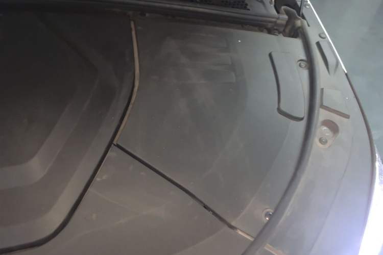 Used BYD Song PLUS New Energy 2021 EV Deluxe Model Engine Bay Left