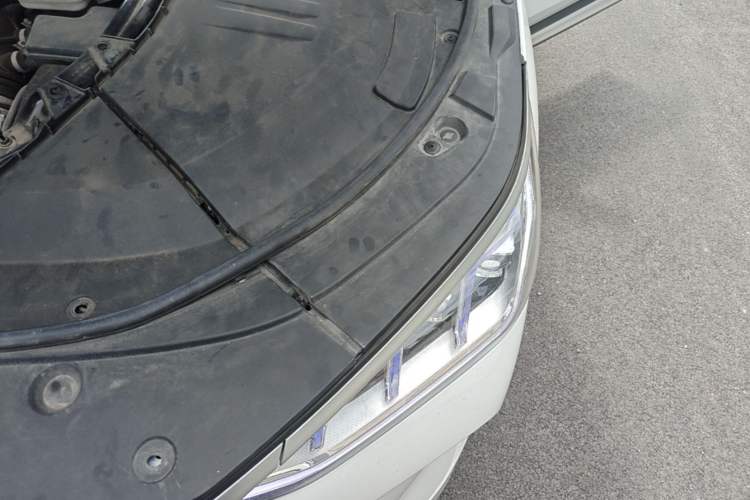 Used BYD Song PLUS New Energy 2021 DM-i 110KM Flagship PLUS Engine Bay Left
