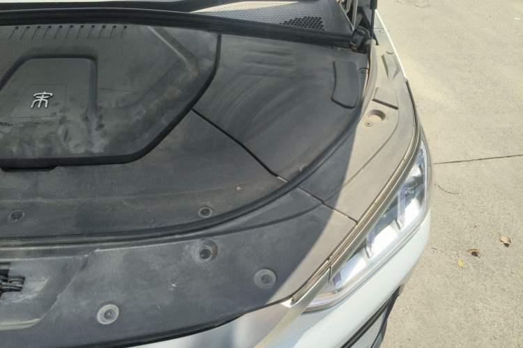 Used BYD Song PLUS New Energy 2021 EV Flagship Model Engine Bay Left