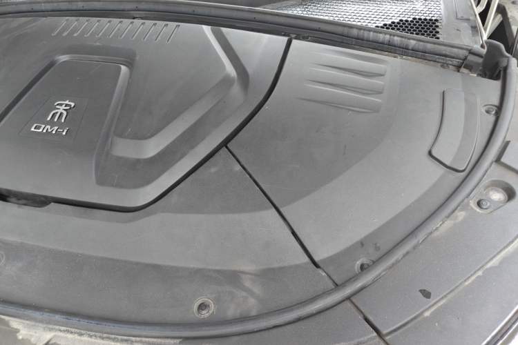 Used BYD Song PLUS New Energy 2021 DM-i 100KM Four-Wheel Drive Flagship PLUS Engine Bay Left