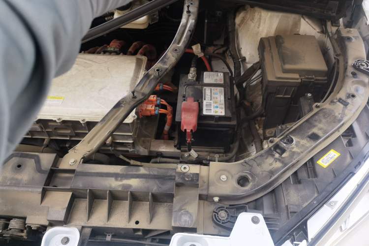 Used BYD Song PLUS New Energy 2021 EV Deluxe Model Engine Bay Left