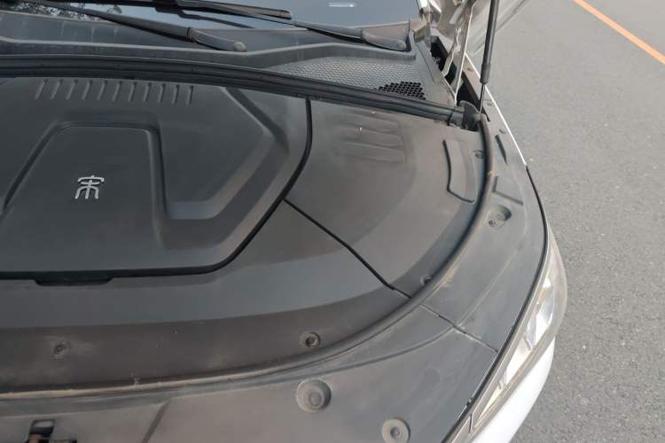 Used BYD Song PLUS New Energy 2021 EV Deluxe Model Engine Bay Left