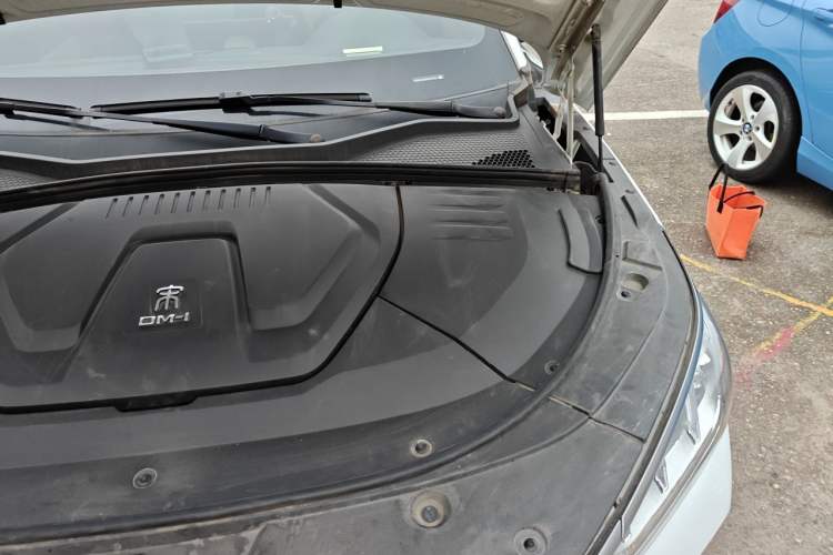 Used BYD Song PLUS New Energy 2021 DM-i 110KM Flagship Model Engine Bay Left