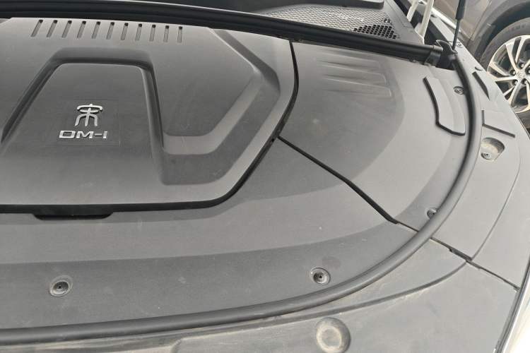 Used BYD Song PLUS New Energy 2021 DM-i 110KM Flagship PLUS 5G Edition Engine Bay Left