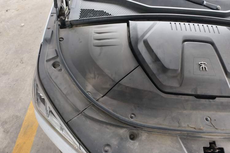 Used BYD Song PLUS New Energy 2021 EV Flagship Model Engine Bay Right