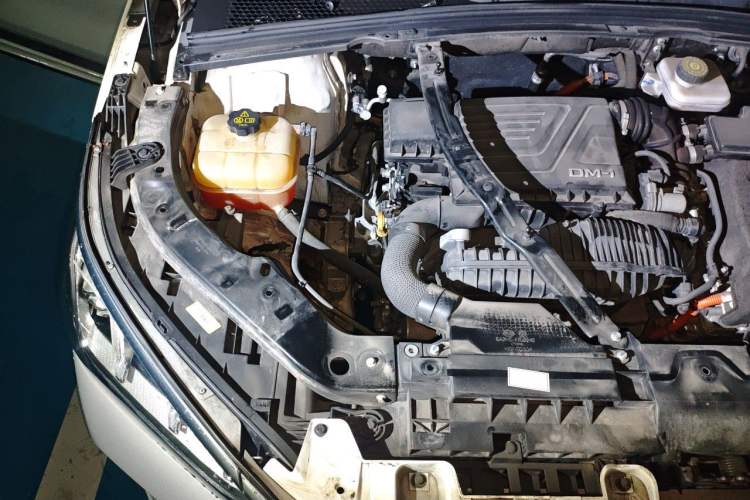 Used BYD Song PLUS New Energy 2021 DM-i 51KM Prestige Model Engine Bay Right