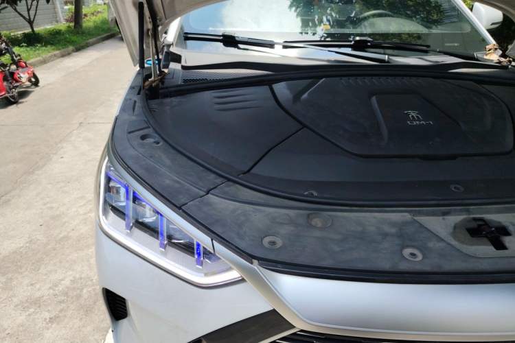 Used BYD Song PLUS New Energy 2021 DM-i 110KM Flagship Model Engine Bay Right