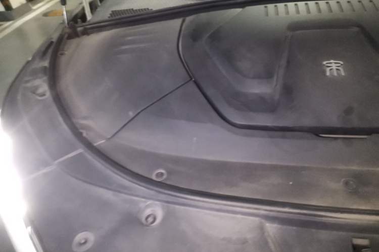 Used BYD Song PLUS New Energy 2021 EV Flagship Model Engine Bay Right