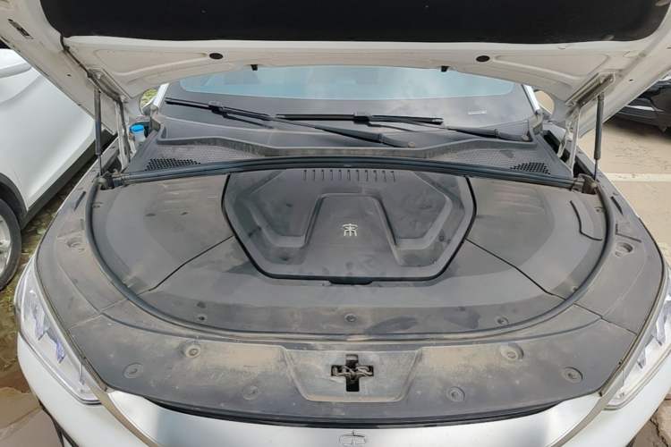 Used BYD Song PLUS New Energy 2021 EV Flagship Model Engine Bay