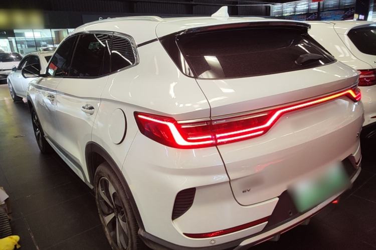 Used BYD Song PLUS New Energy 2021 EV Flagship Model Exterior 2