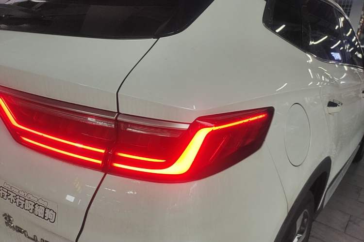 Used BYD Song PLUS New Energy 2021 DM-i 51KM Prestige Model Exterior 3