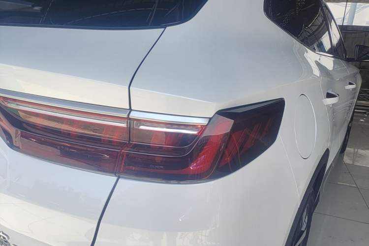 Used BYD Song PLUS New Energy 2021 DM-i 51KM Prestige Model Exterior 3