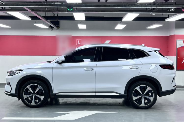 Used BYD Song PLUS New Energy 2021 EV Flagship Model Exterior 4